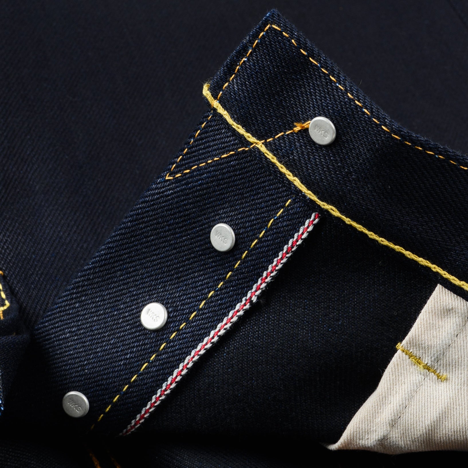 IH-888-XHSIB- 25oz Selvedge Denim Medium/High Rise Tapered Cut Jeans - Indigo/Black