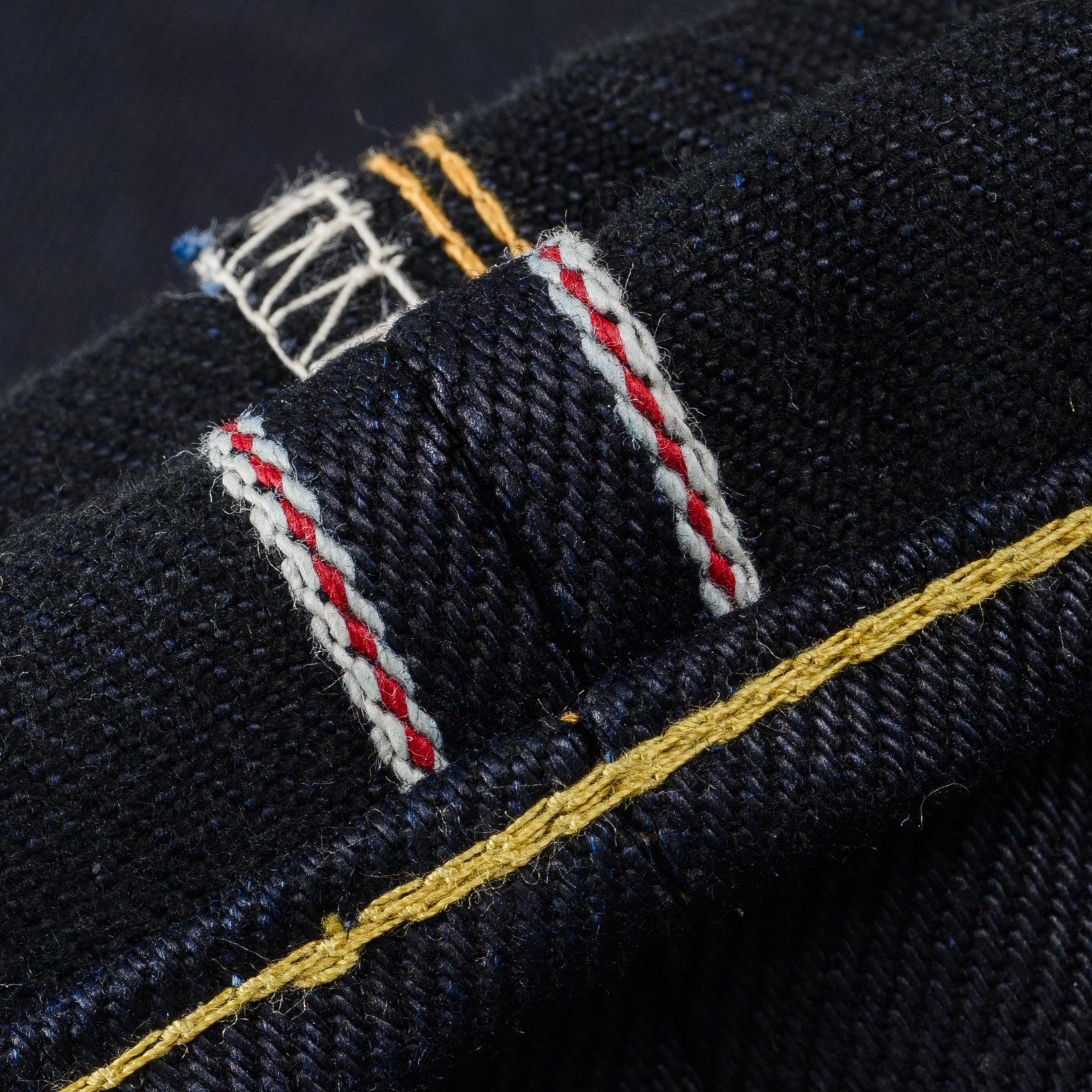 IH-888-XHSIB- 25oz Selvedge Denim Medium/High Rise Tapered Cut Jeans - Indigo/Black