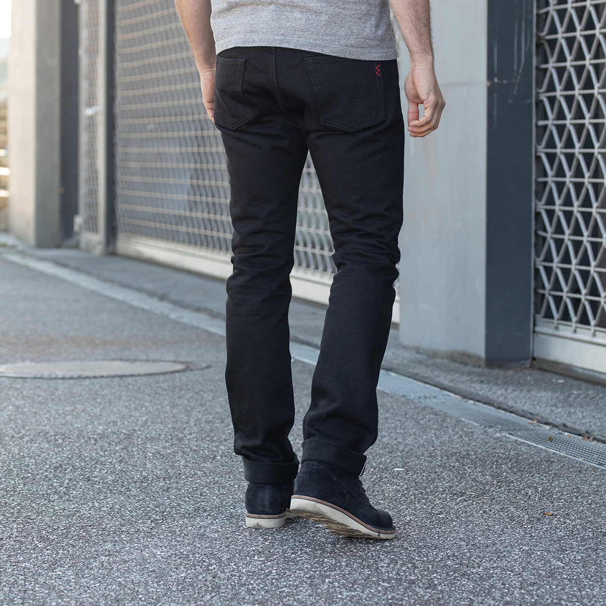 IH-555S-SBG - 21oz Selvedge Denim Slim Cut Jeans - Superblack (Fades To Grey)