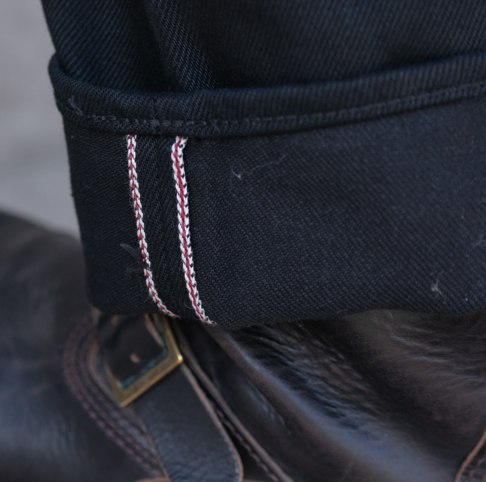 IH-634S-SB - 21oz Selvedge Denim Straight Cut - Superblack Non-Fade