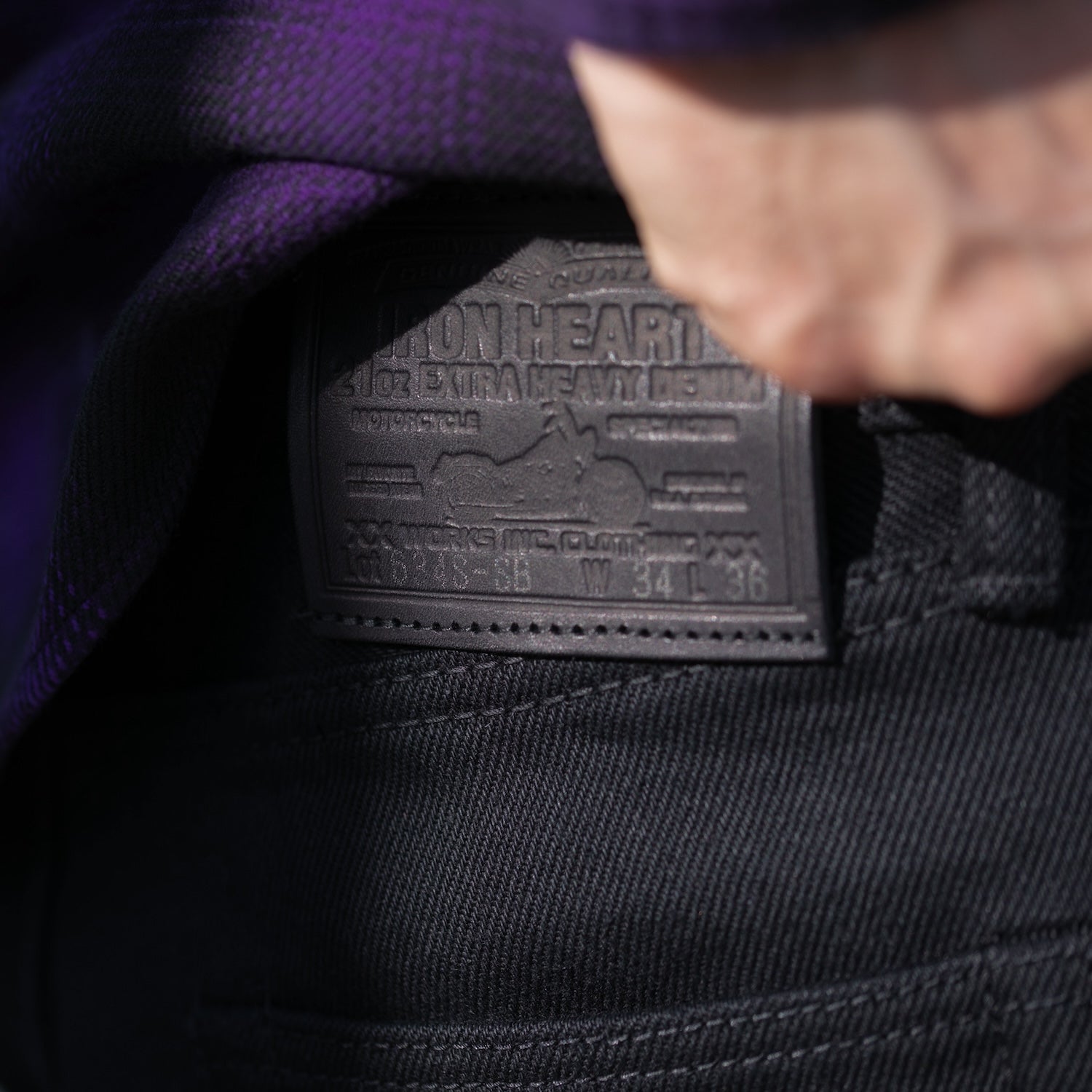 IH-634S-SB - 21oz Selvedge Denim Straight Cut - Superblack Non-Fade