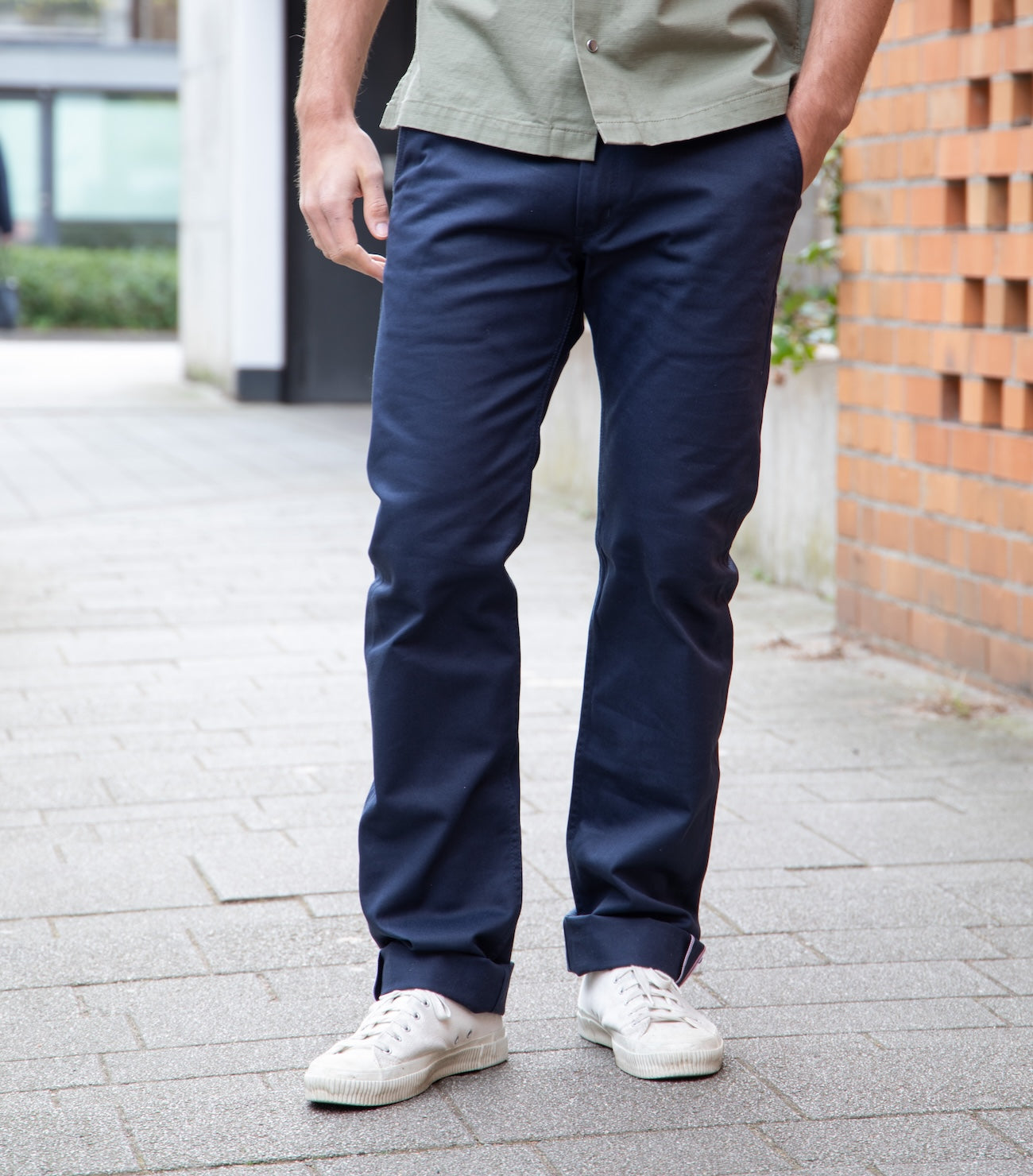 IH-721-NAV - 9oz Mercerised Selvedge Cotton Slim Tapered Chino - Navy