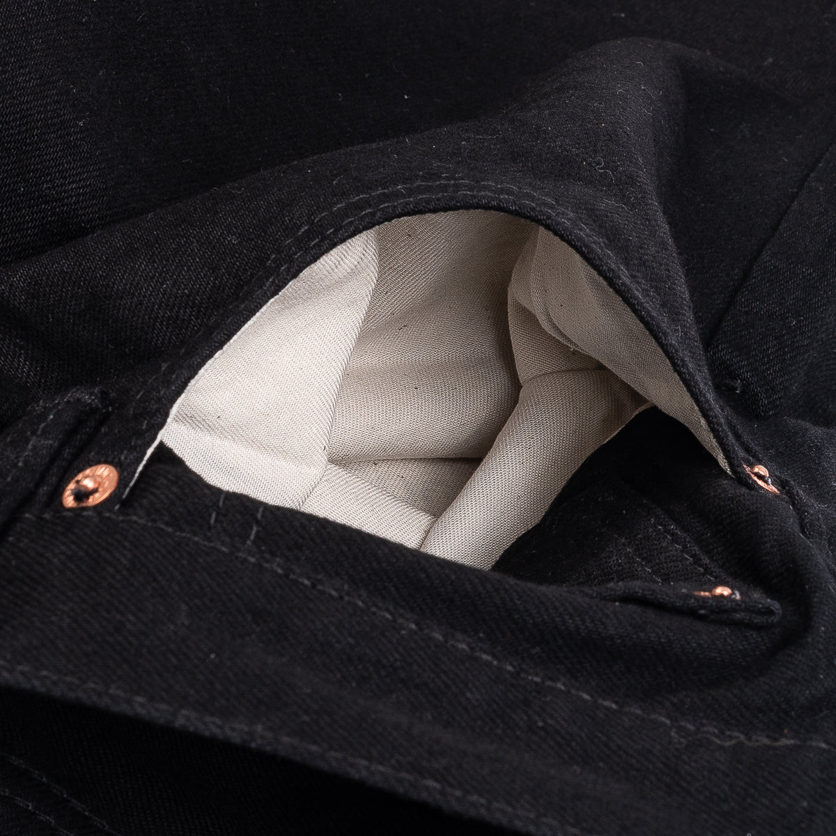 IH-888S-142BB - 14oz Selvedge Denim Medium/High Rise Tapered Jeans - Black/Black
