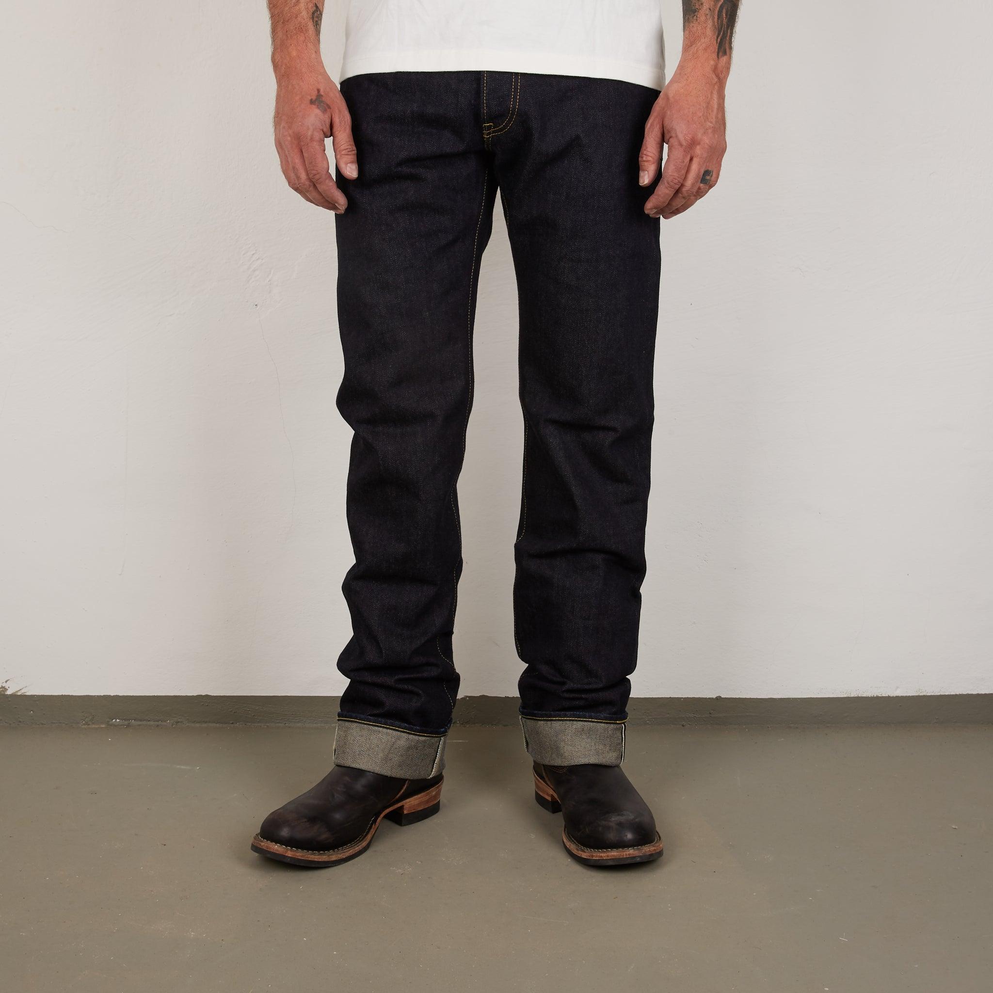 Image showing the IH-634S-142 - 14oz Selvedge Denim Straight Cut Jeans Indigo which is a Jeans described by the following info 634, Bottoms, Iron Heart, Jeans, Released, Straight and sold on the IRON HEART GERMANY online store
